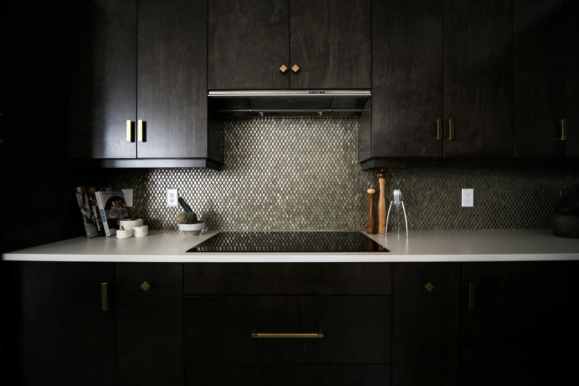 Kitchen backsplash tile installation with clean grout lines by Moonka Tiles Co.